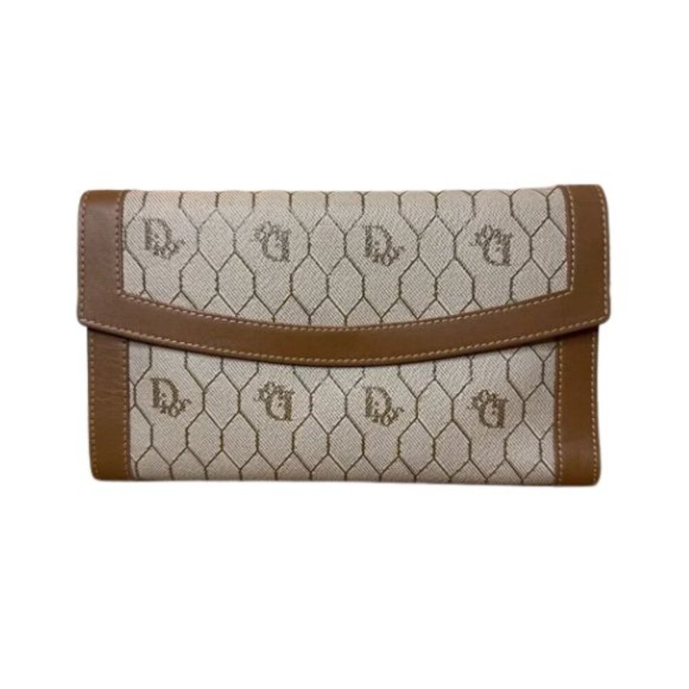 Christian Dior Elegant Vintage Honeycomb Tan Clutch/Wallet with Kisslock Detail